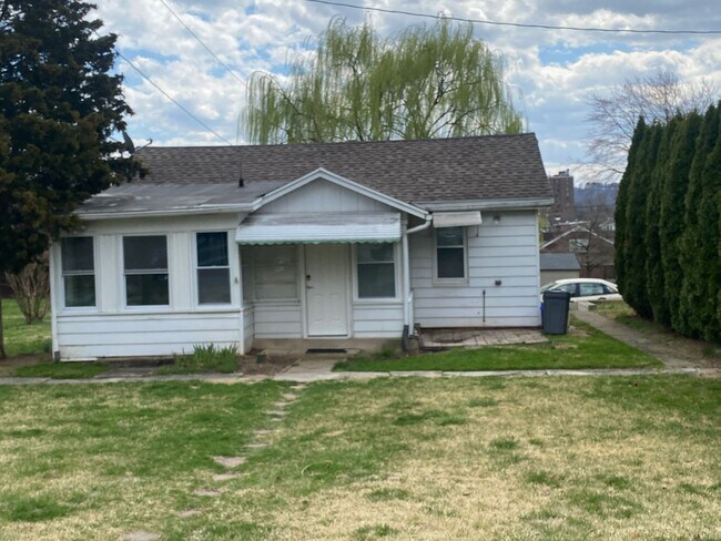 Foto del edificio - ONE BEDROOM SINGLE FAMILY HOUSE, MIFFLIN S...