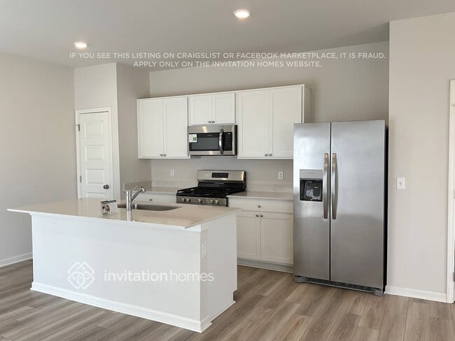 Building Photo - 5088 Mifford Dr