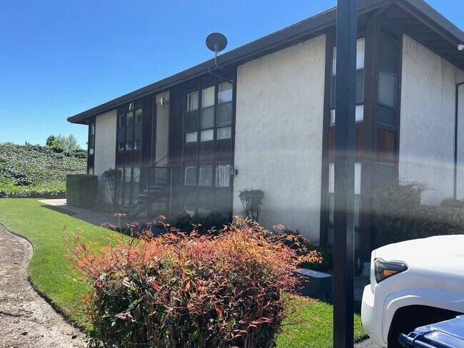 Foto del edificio - 14121 Grand Ave