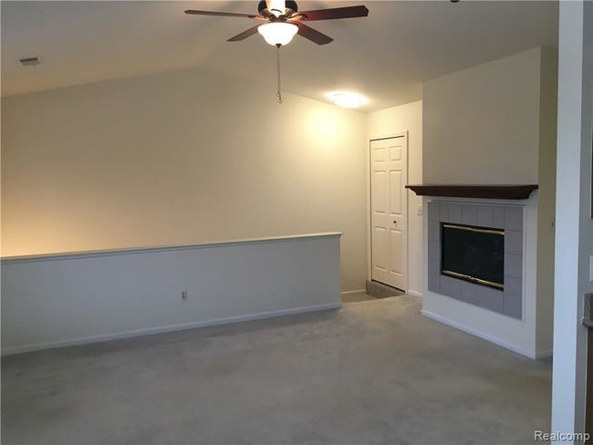 Building Photo - 27552 Harrison Woods Ln