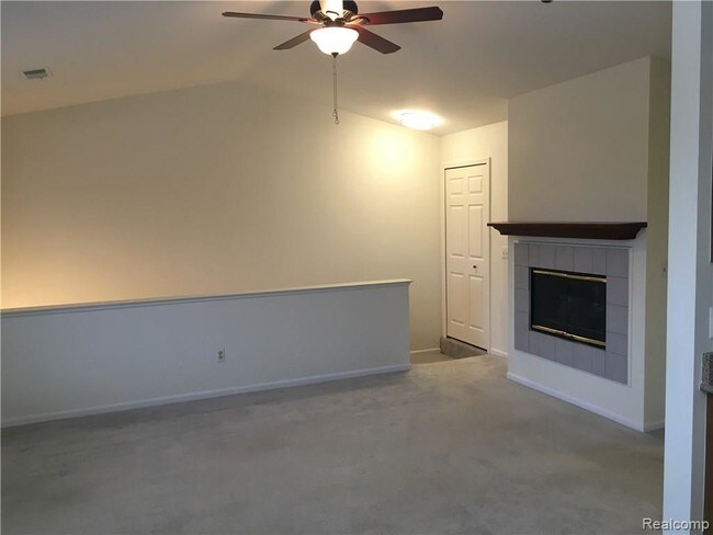 Foto del edificio - 27552 Harrison Woods Ln