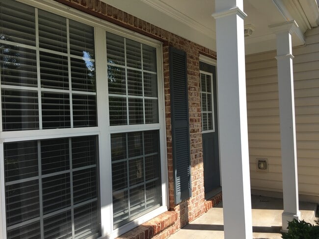 Building Photo - 1608 Hemburg Trace