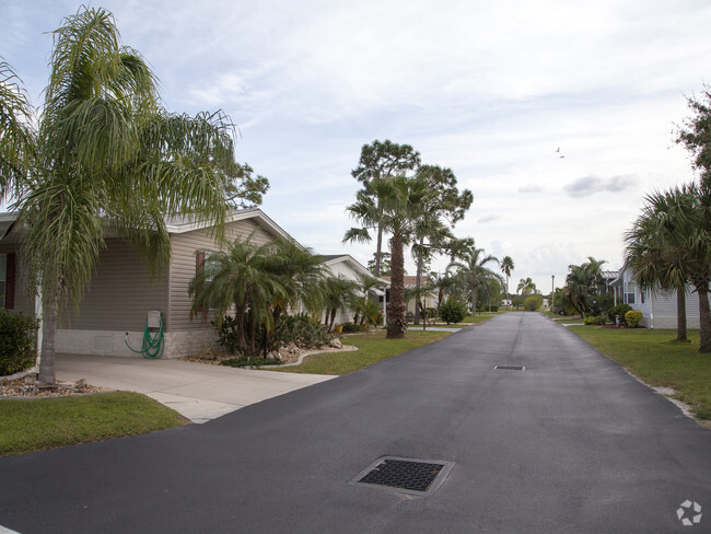 Building Photo - Blue Heron Pines