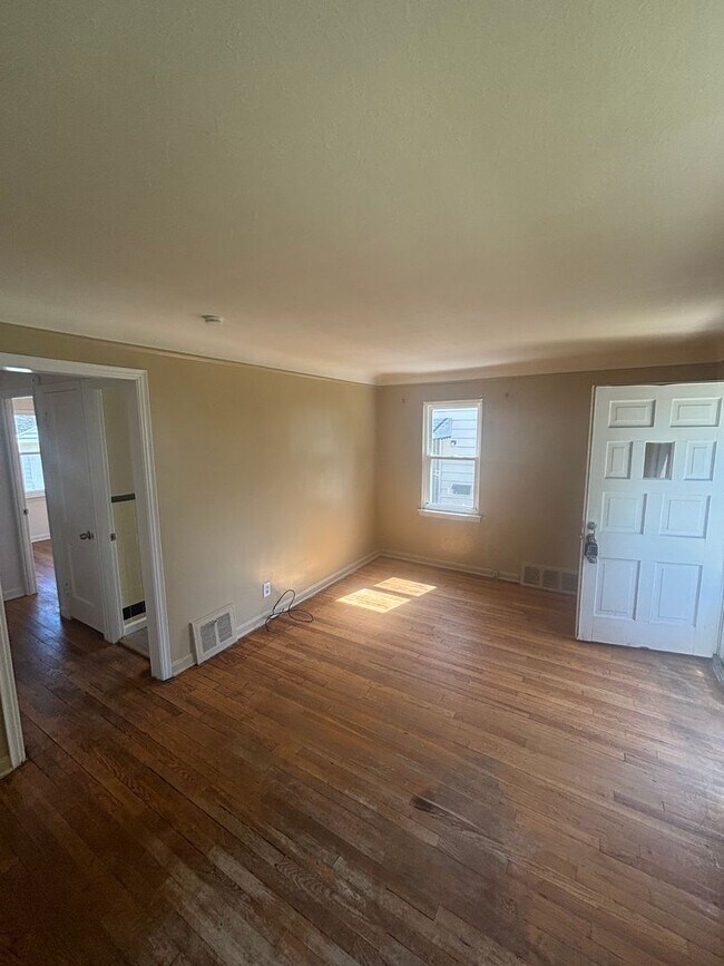 Building Photo - MAPLE HEGHTS 3 BEDROOM SINGLE (ROCKSIDE/DUNHAM)