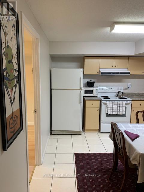 Building Photo - 17 Aldwinckle Heights