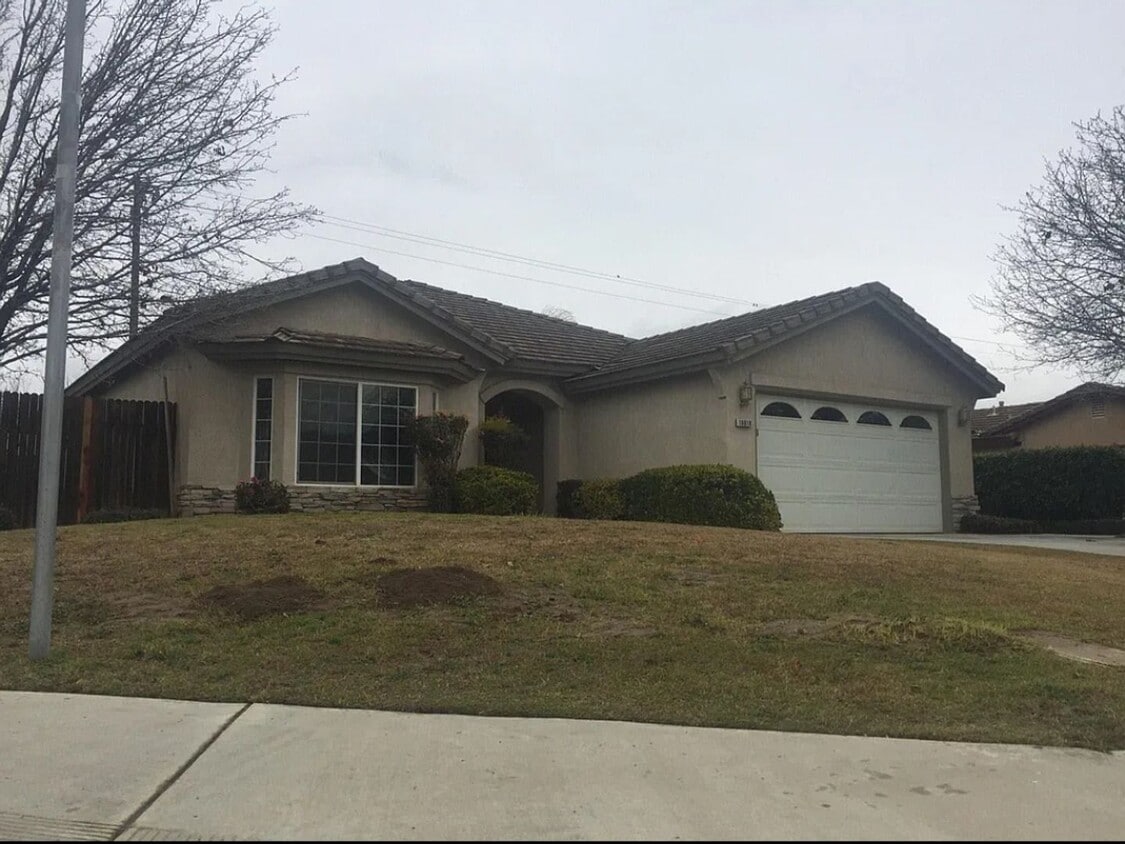 Foto principal - NW Home For Rent with Pool