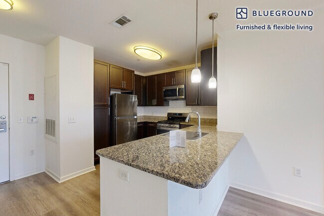 Building Photo - 80 N Central Ave