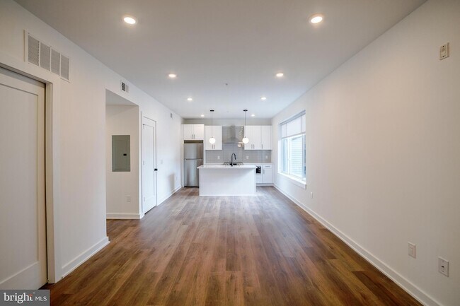 Foto del edificio - 5904 Germantown Avenue Unit 401