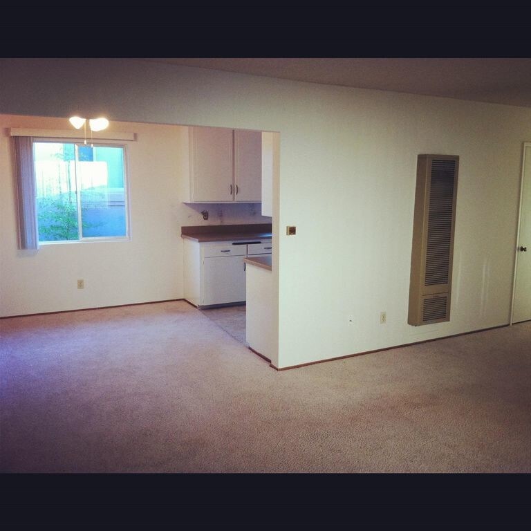 Primary Photo - 761 Sapphire St