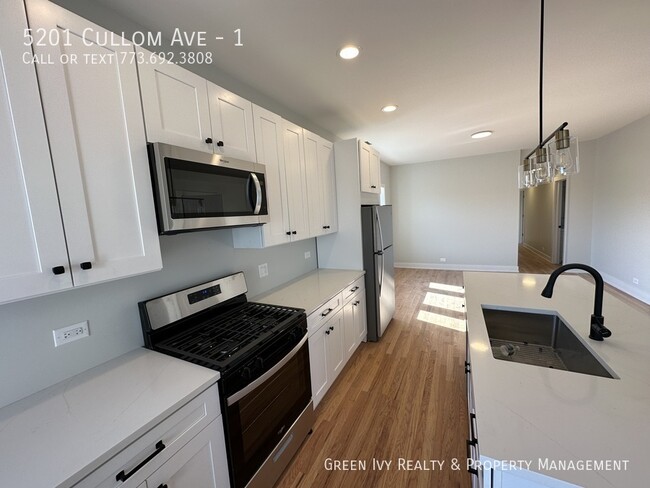 Building Photo - Remodeled 3 Bed 2 Bath with Parking Included!