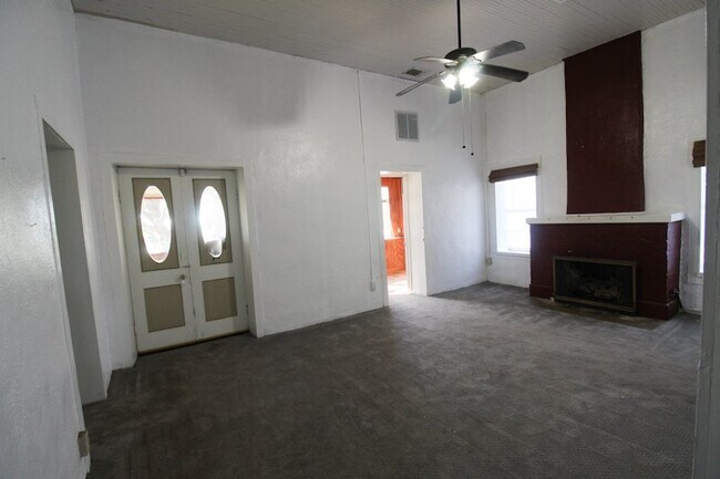 Building Photo - 8811 FM471