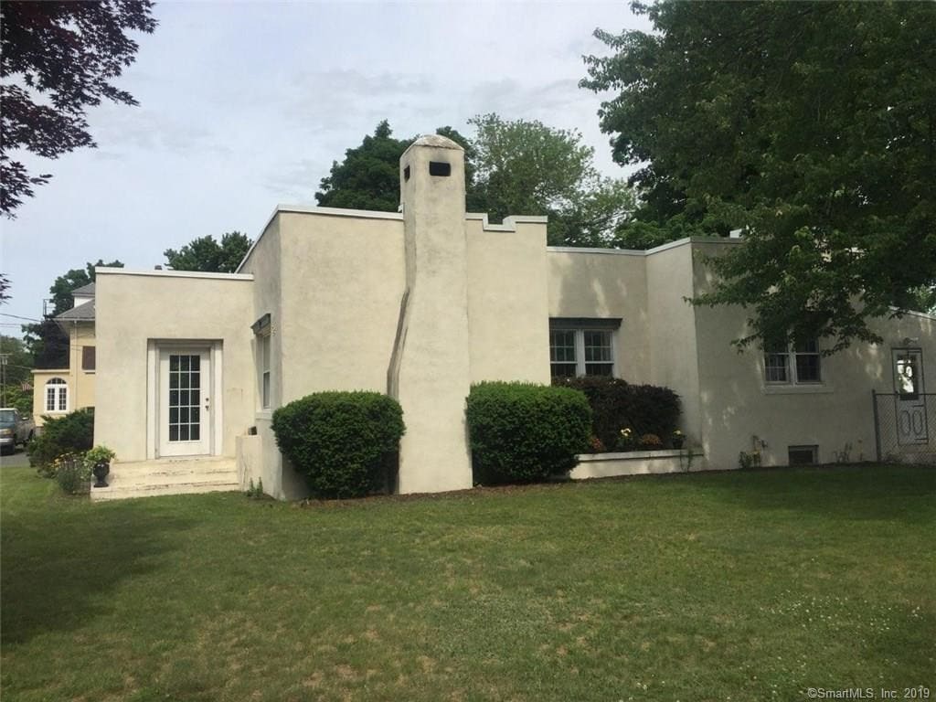 Primary Photo - 68 Milldale Ave
