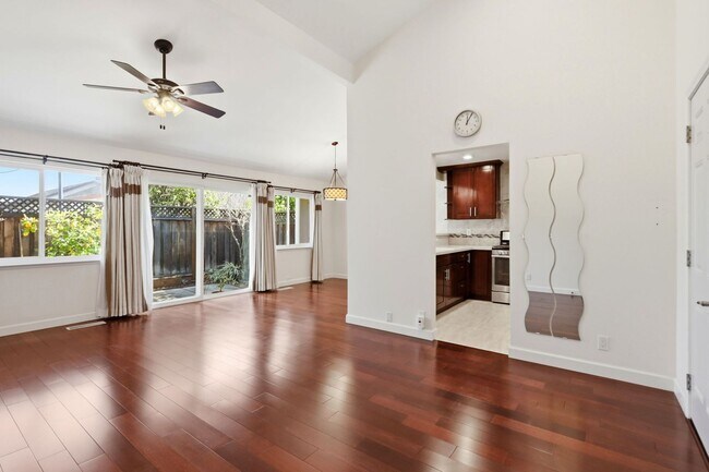 Building Photo - 1348 Merrivale West Square