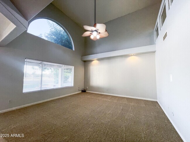 Building Photo - 4645 E Kelly Dr