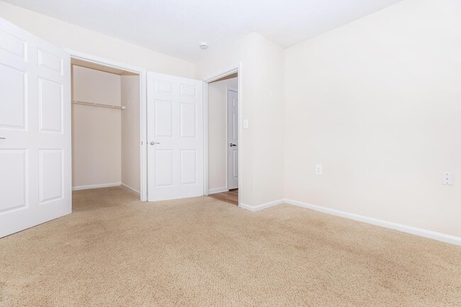 Building Photo - The Brixton at Loudoun