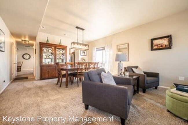 Foto del edificio - 4 br, 2.5 bath House - 136 S. Ensenada Drive