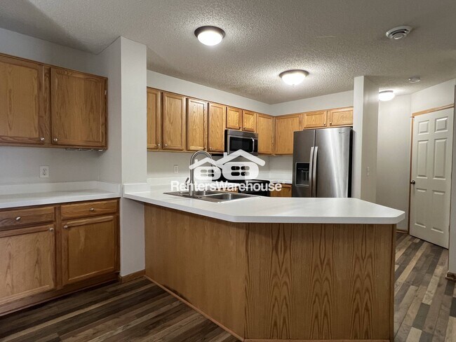 Foto del edificio - 17343 River Birch Ln S E