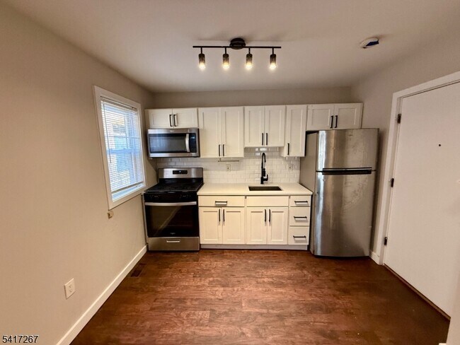 Foto del edificio - 196 Spring St