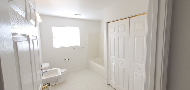 Country View Bathroom - Country View Estates