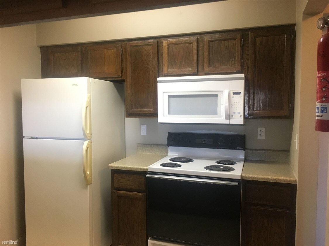 Foto principal - 628 Whites Rd