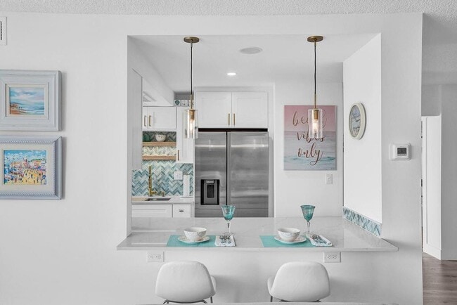 Building Photo - 2701 N Ocean Blvd