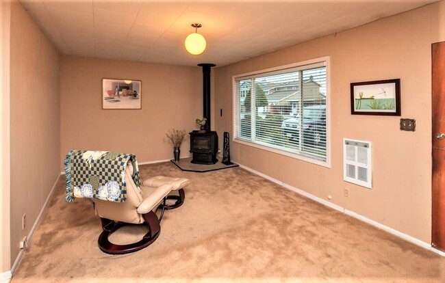 Building Photo - 7386 Birch Bay Dr