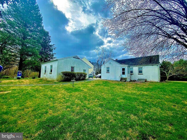 Foto del edificio - 46 Stocksdale Ave