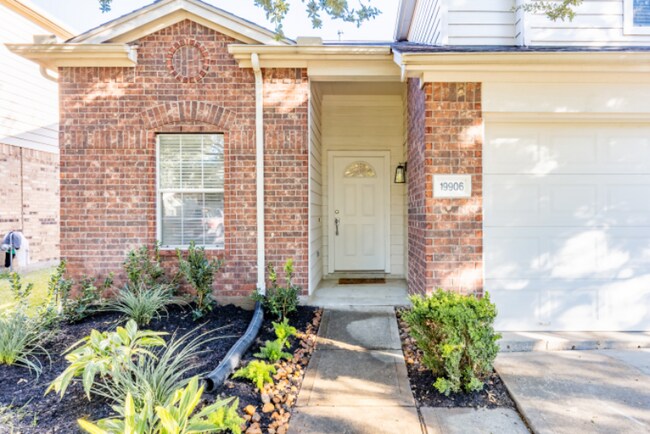Building Photo - 19906 Juniper Berry Dr