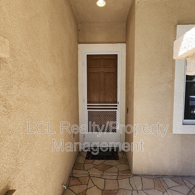 Foto del edificio - 28650 Shady Brook Dr