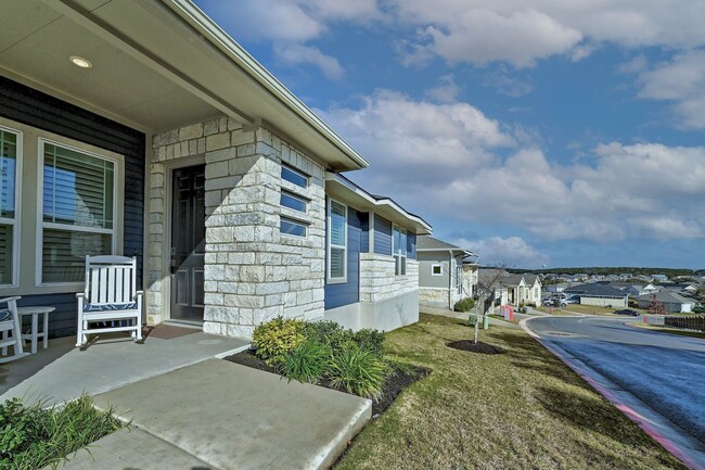 Building Photo - Available NOW: Beautiful Home in Kissing Tree