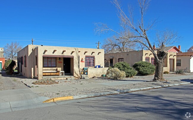 Foto del edificio - 909-911 Gold Ave SW