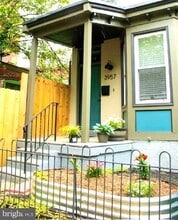 Building Photo - 3957 Melon St