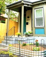 Building Photo - 3957 Melon St