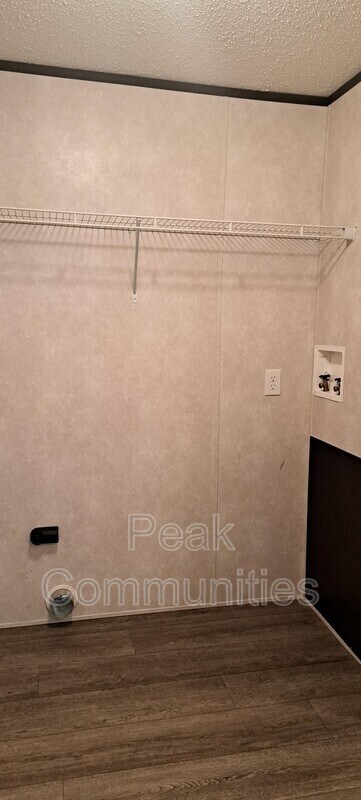 Foto del edificio - 128 Shady Brook Hts