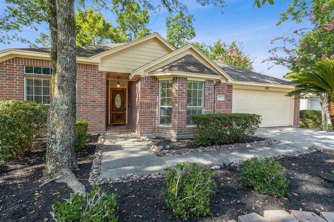 Building Photo - 7127 Woodland Oaks