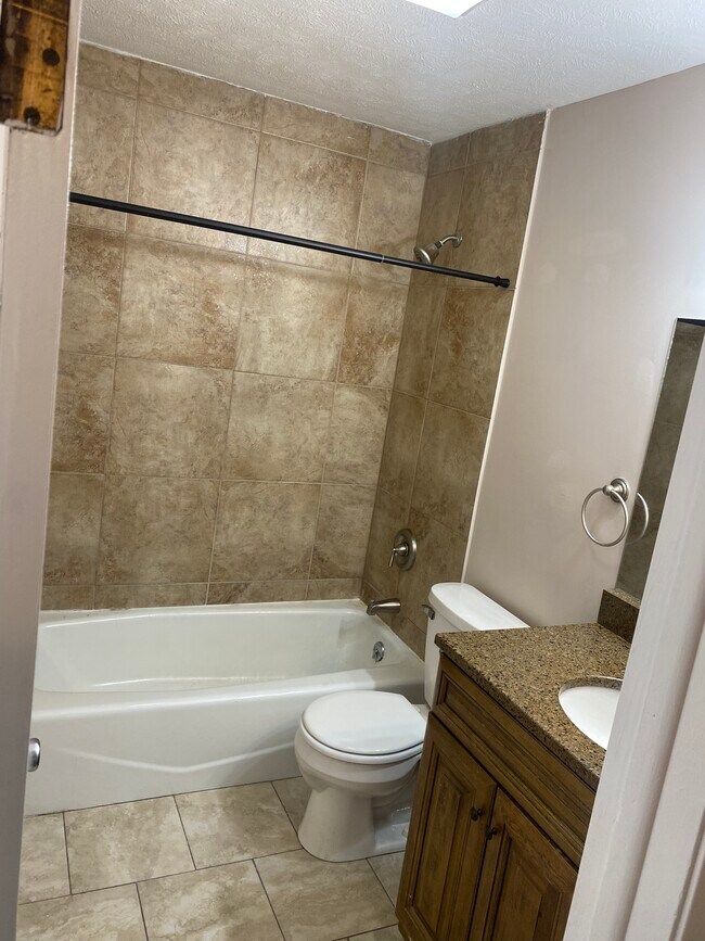 Building Photo - 6708 S 48th St