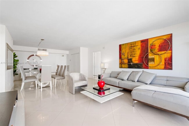 Building Photo - 9195 Collins Ave