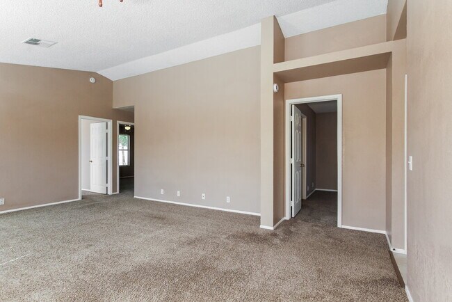 Foto del edificio - 3618 W Creedance Blvd