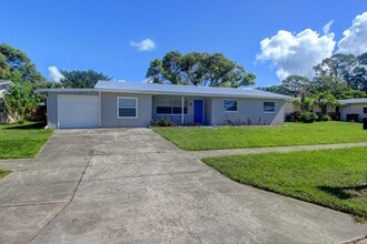 Building Photo - 3210 Westwood Dr