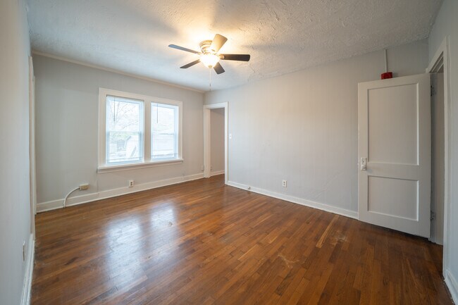 Building Photo - 706 Chickamauga Ave