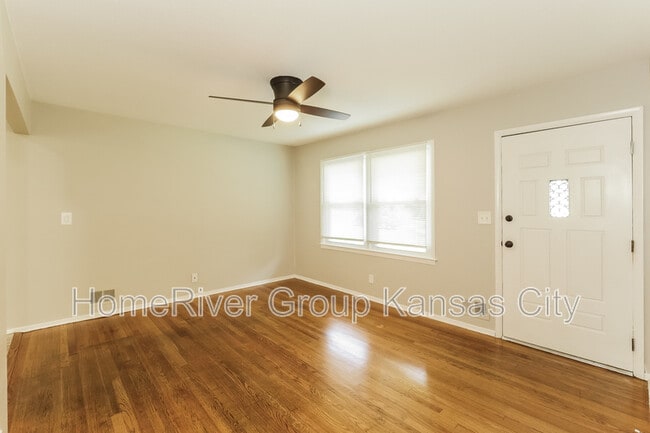 Building Photo - 4722 Overton Ave