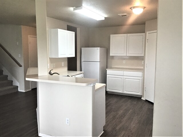 Foto del edificio - 9530 Belleclarie Ln