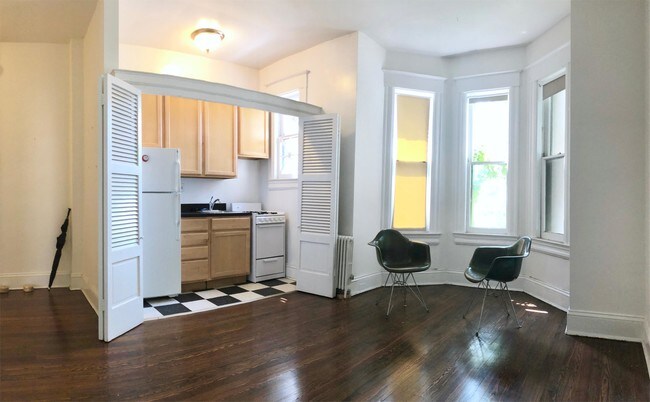 Foto del edificio - 216 Maryland Ave NE