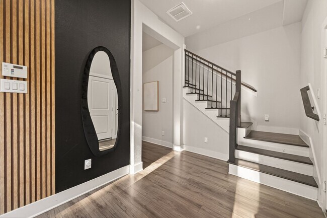 Foto del edificio - 4221 Galesburg St