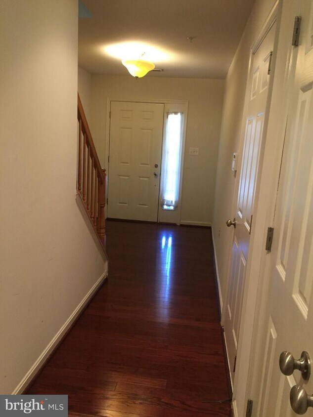 Primary Photo - 45465 Monterey Ln