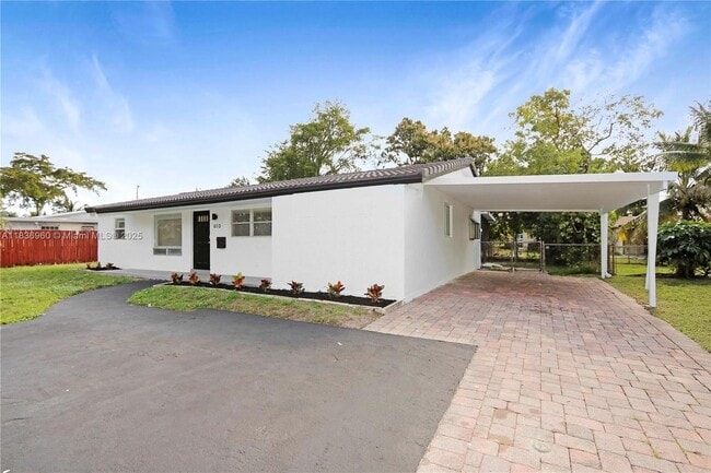 Building Photo - 610 NW 38th Ct
