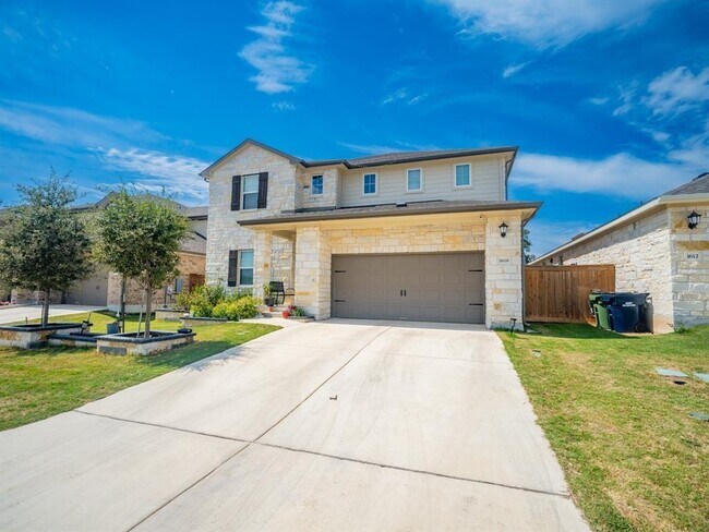 Building Photo - 1608 Longhorn Ranch Dr