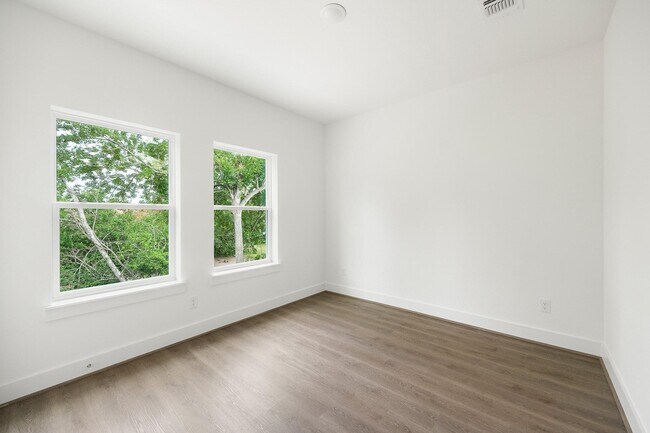 Foto del edificio - 831 Paul Quinn St