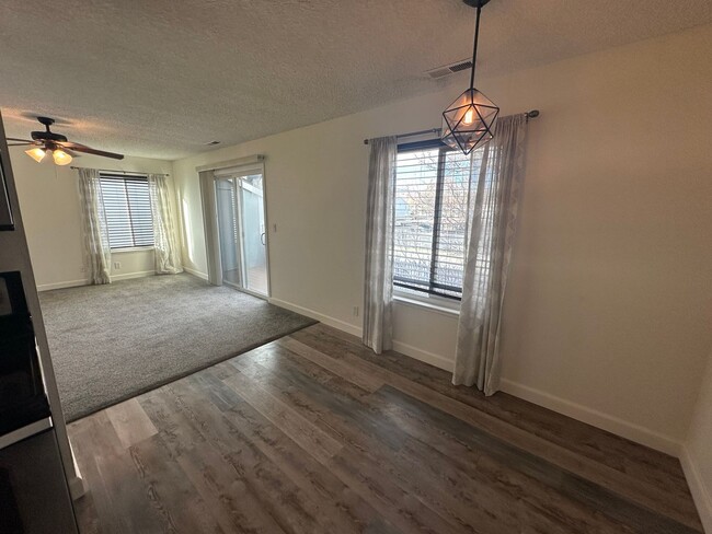 Foto del edificio - 2 Bedroom, 1 Bathroom Unit in Reno!