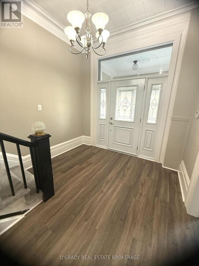 Building Photo - 26 Apple St